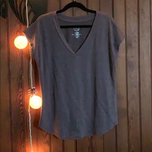 V neck tee